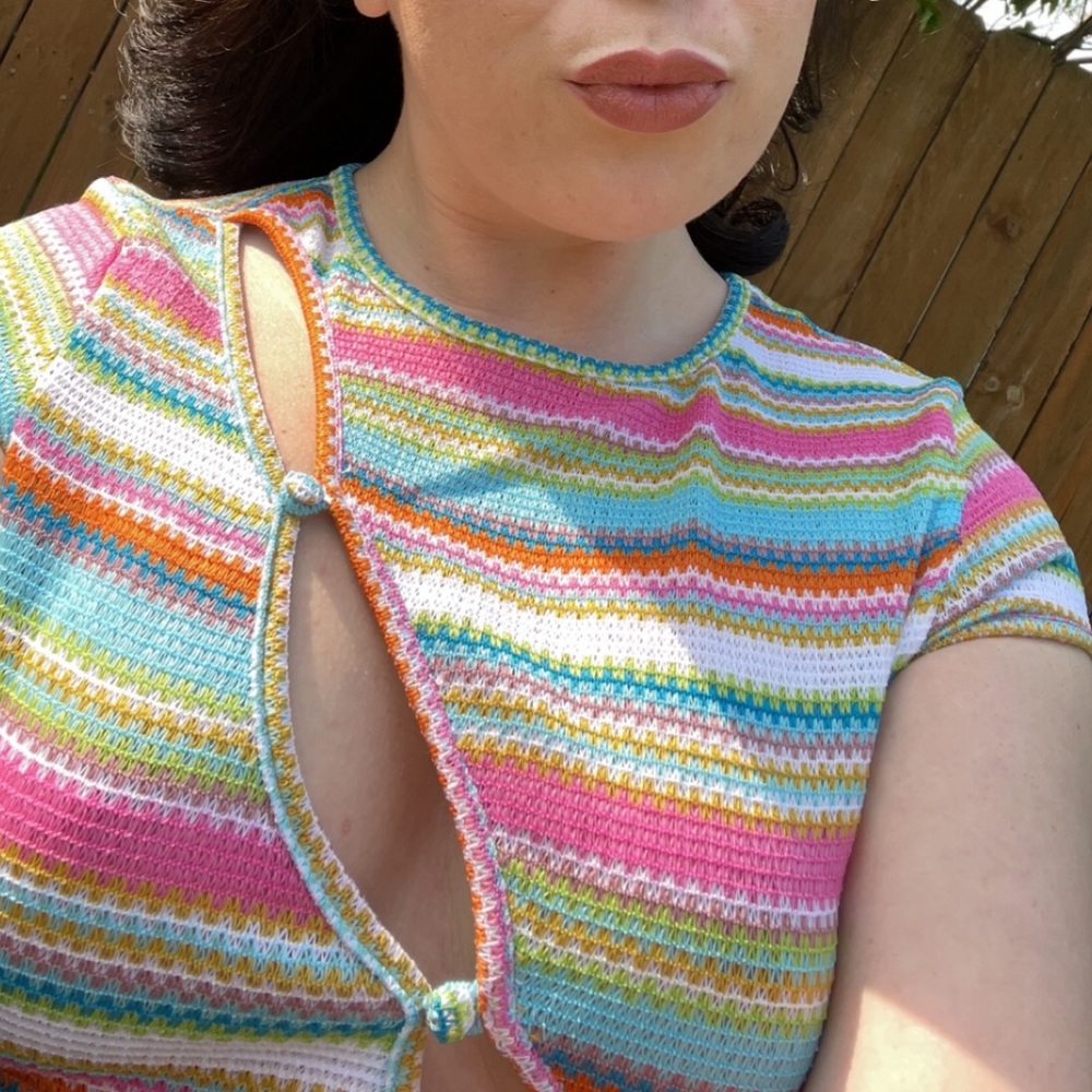 Princess Polly Asymmetric Cut Out Crop Top - Picture 3 of 10